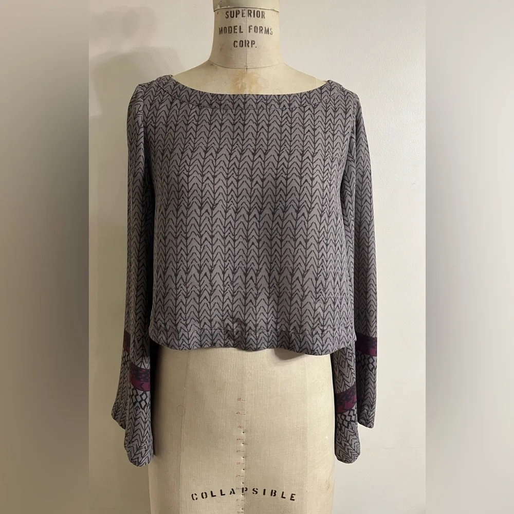 Free People Cropped Bell Sleeve size Small Chevron Tribal Boho Top